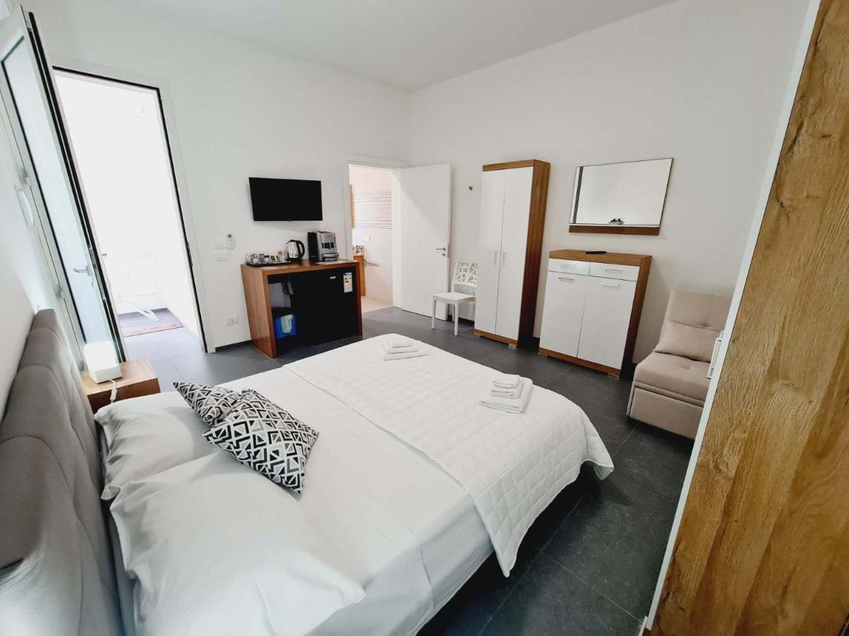 Medusa Room Apartment Porto Cesareo Bagian luar foto
