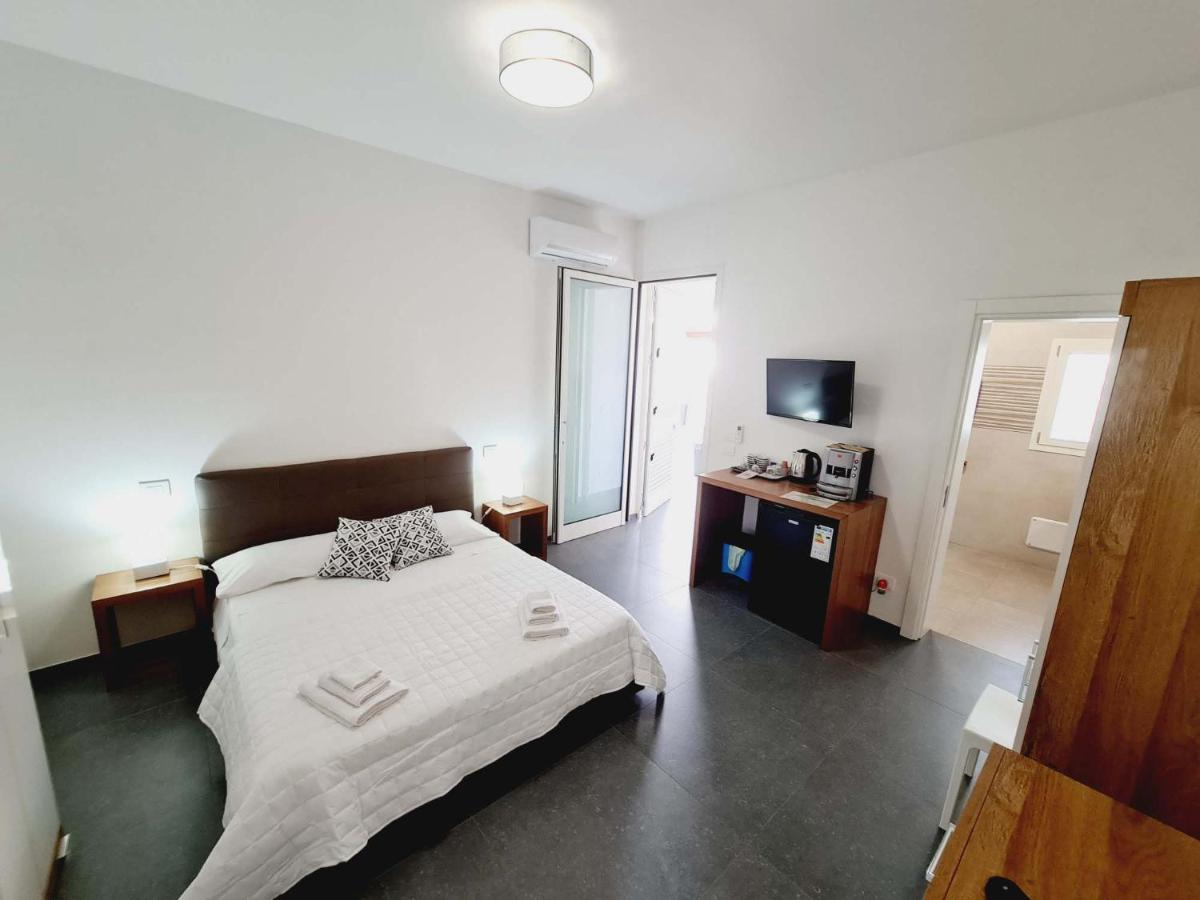 Medusa Room Apartment Porto Cesareo Bagian luar foto