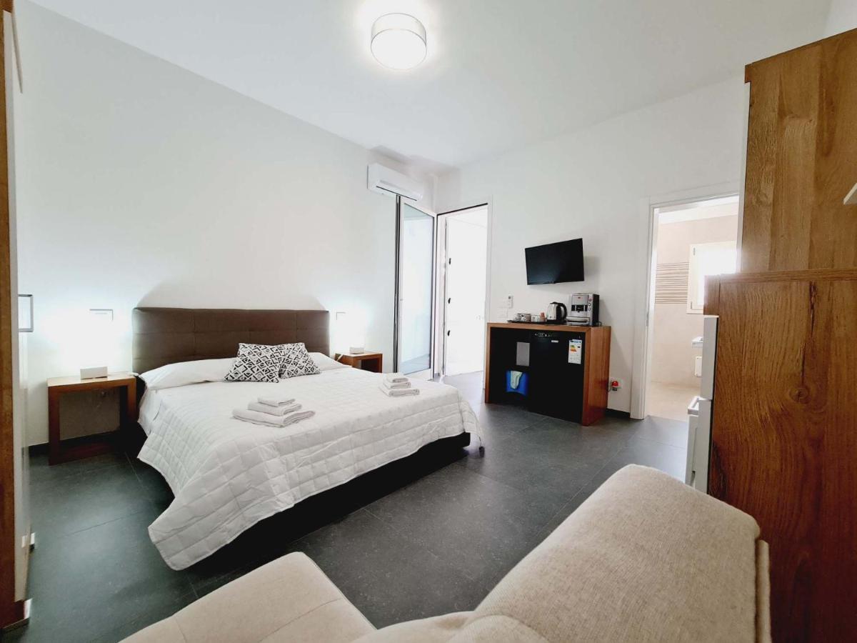 Medusa Room Apartment Porto Cesareo Bagian luar foto