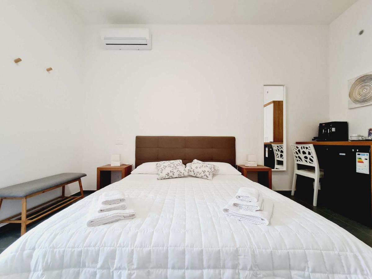 Medusa Room Apartment Porto Cesareo Bagian luar foto