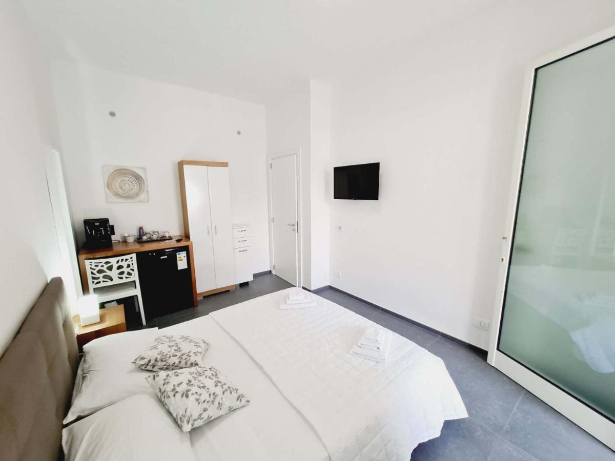 Medusa Room Apartment Porto Cesareo Bagian luar foto